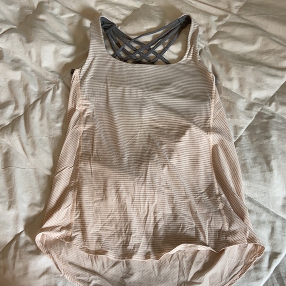Lululemon bra top size 8 - Picture 2 of 2
